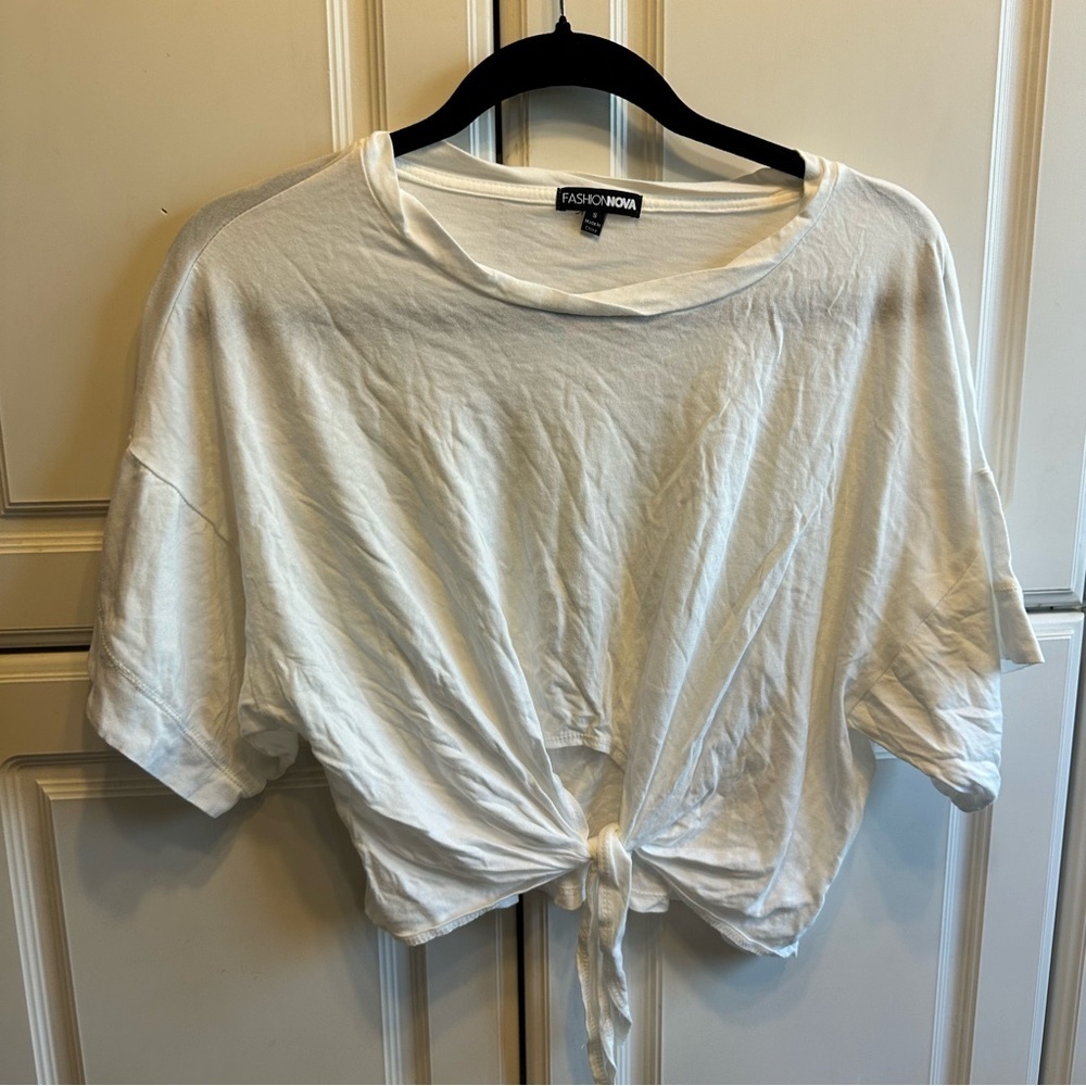 Fashion Nova Women’s White Tie-Front Crop Top, Size: S